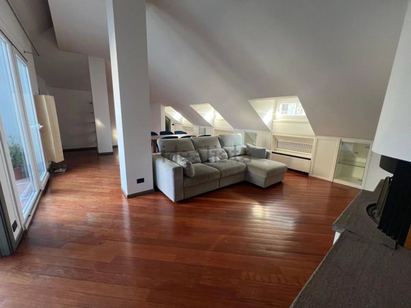 appartamento in affitto a Milano in zona Porta Nuova