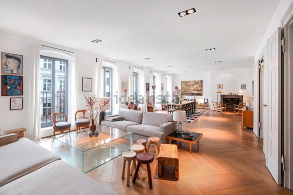 appartamento in affitto a Milano in zona Porta Nuova