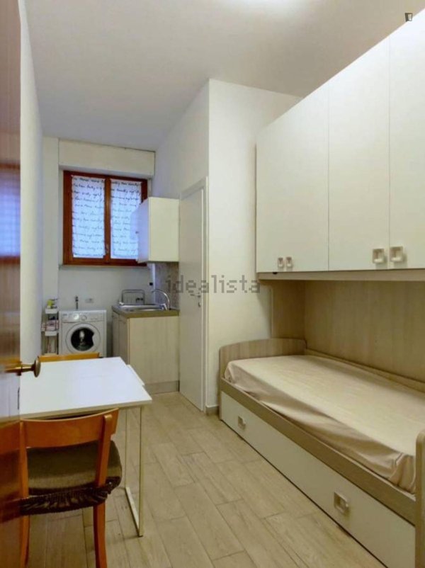 monolocale in affitto a Milano in zona Solari