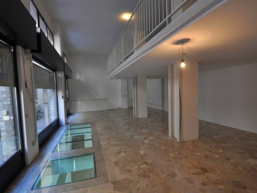 negozio in affitto a Milano in zona Centro Storico