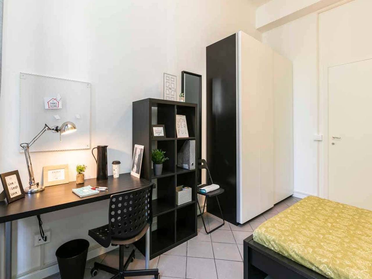 negozio in affitto a Milano in zona Sant'Ambrogio