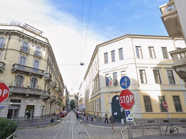 negozio in affitto a Milano in zona Porta Genova