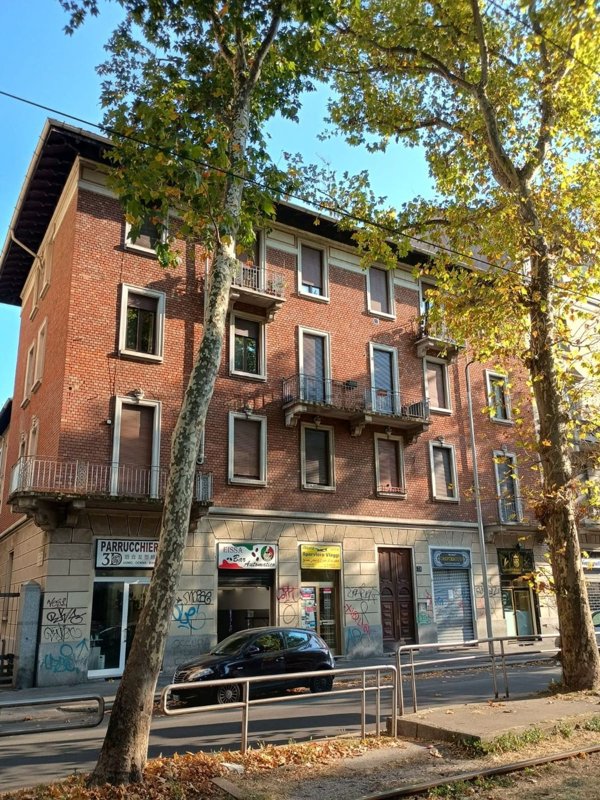 appartamento in affitto a Milano in zona Lorenteggio