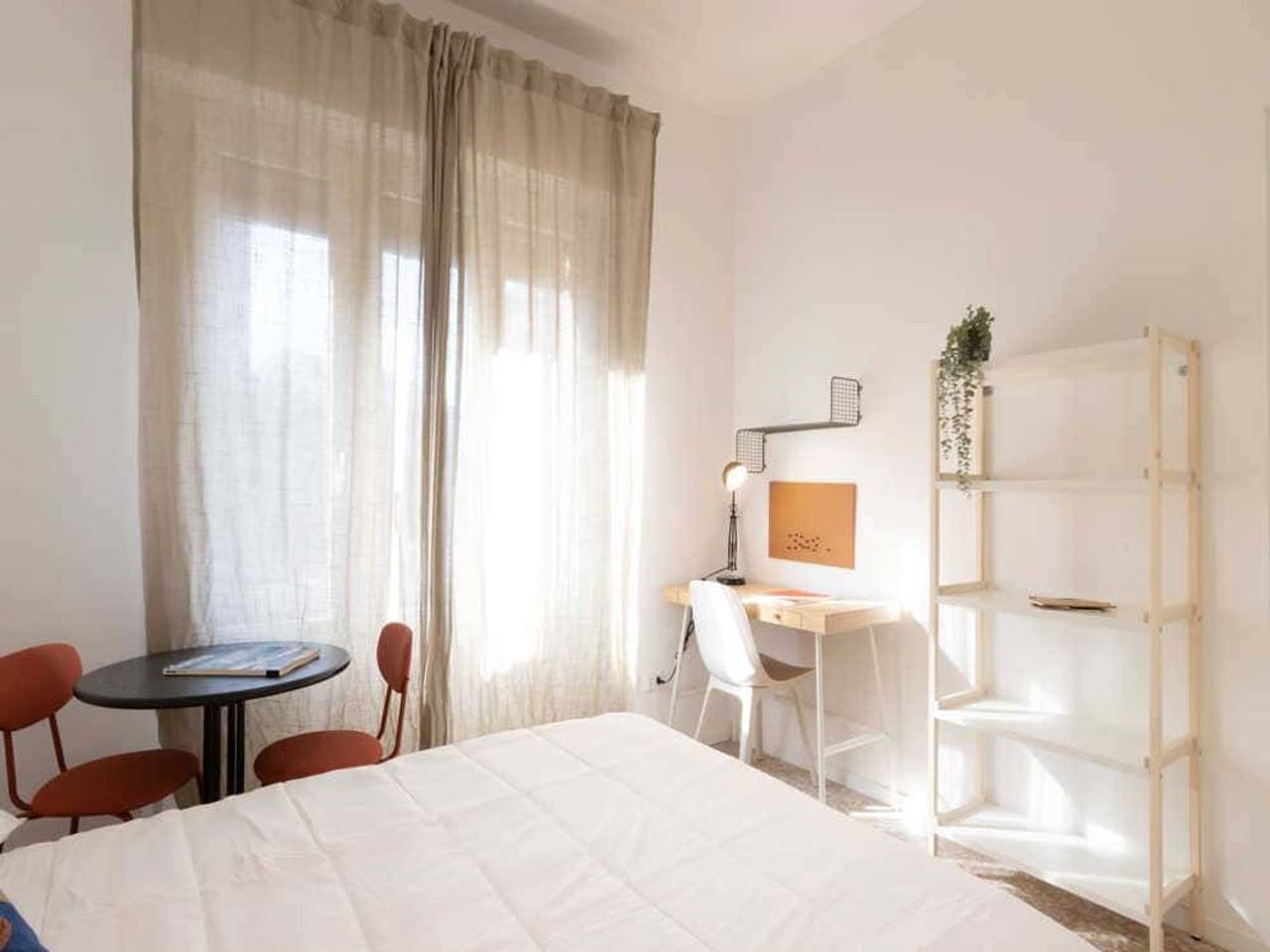 negozio in affitto a Milano in zona Ghisolfa