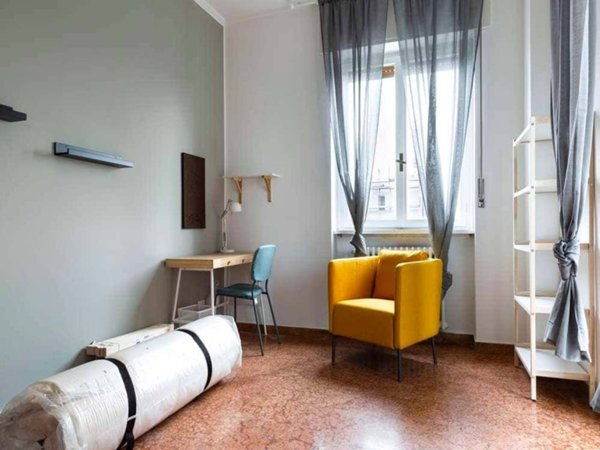 negozio in affitto a Milano in zona Corvetto