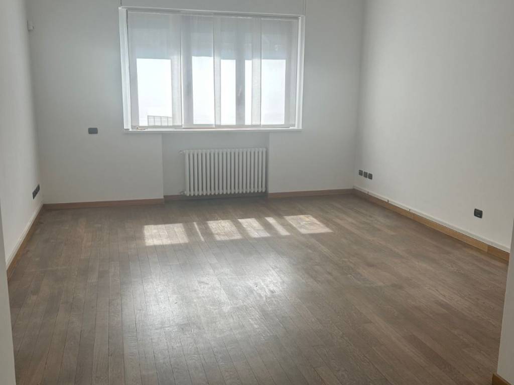 ufficio in affitto a Milano in zona Centro Direzionale