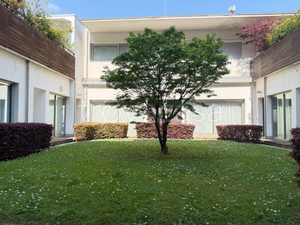 appartamento in affitto a Milano in zona Corvetto