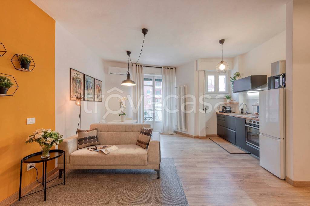 appartamento in affitto a Milano in zona Lorenteggio