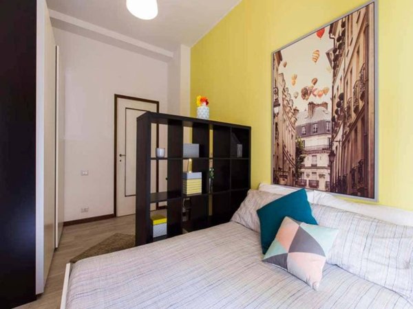 negozio in affitto a Milano in zona Lorenteggio