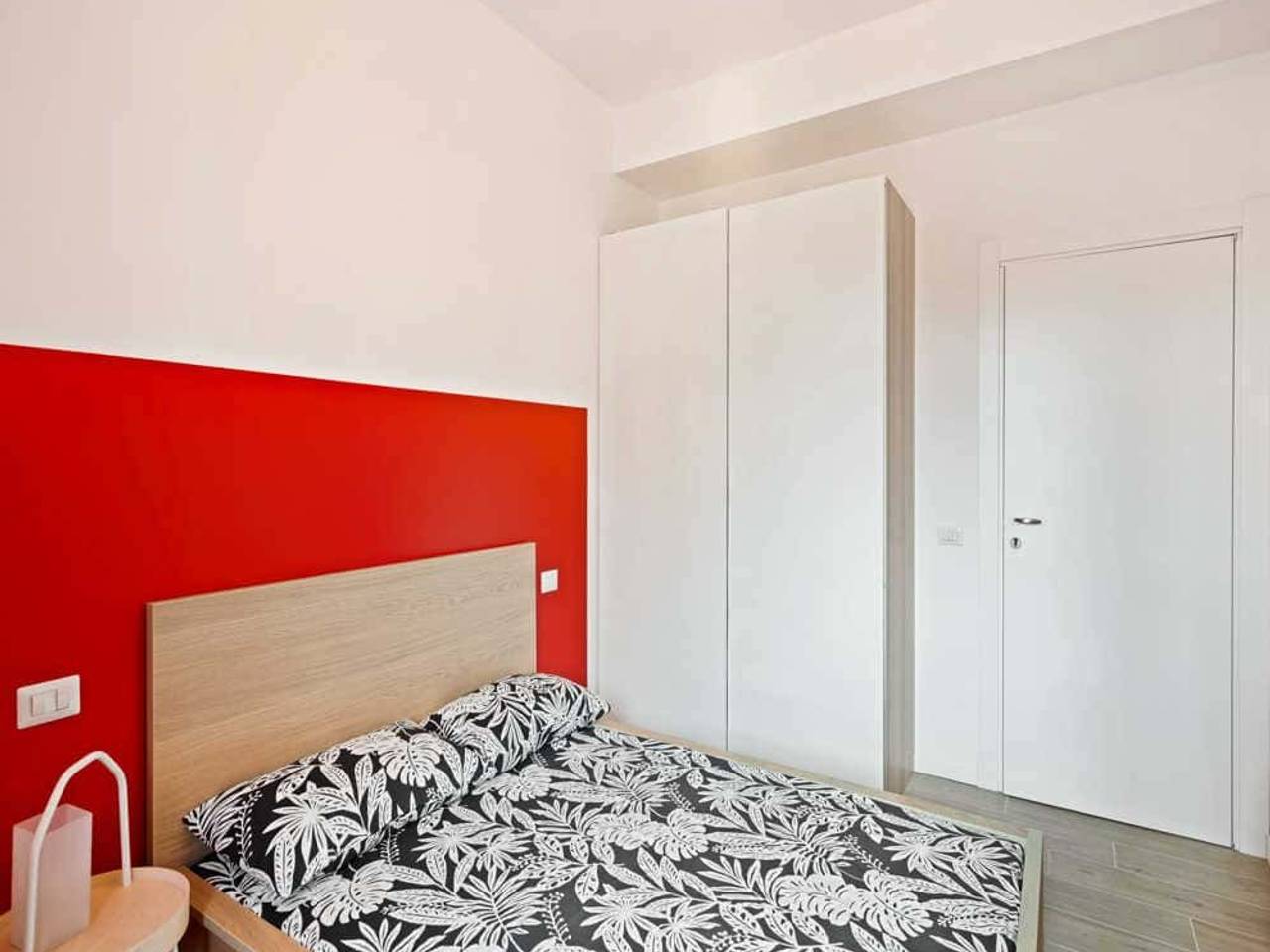 negozio in affitto a Milano in zona Lorenteggio