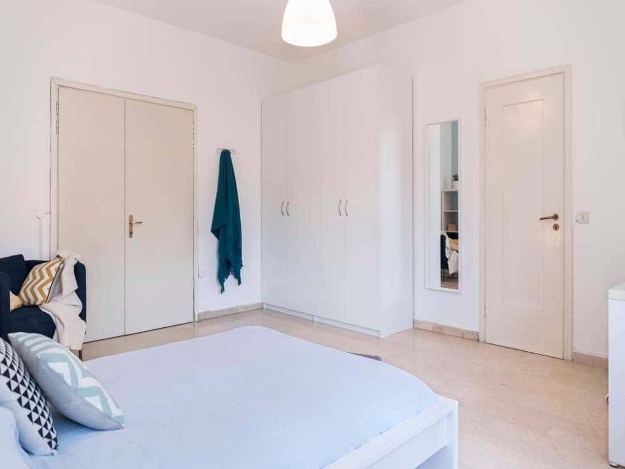 negozio in affitto a Milano in zona Lorenteggio