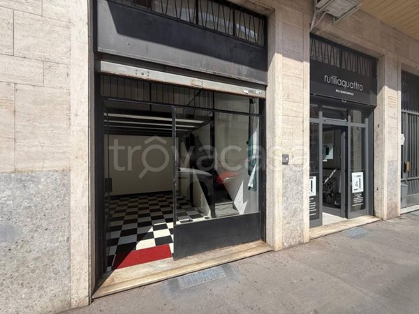 negozio in affitto a Milano