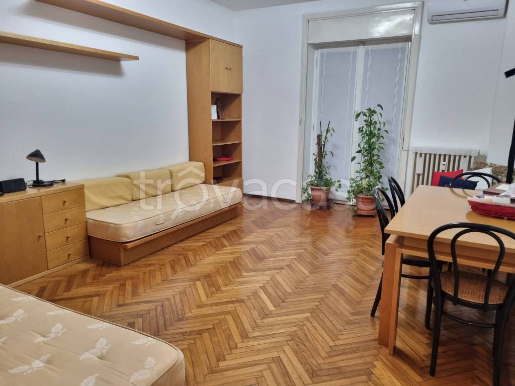 appartamento in affitto a Milano in zona Città Studi