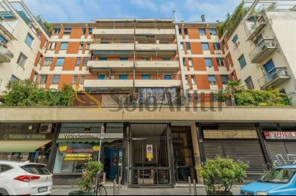 appartamento in affitto a Milano in zona Lorenteggio