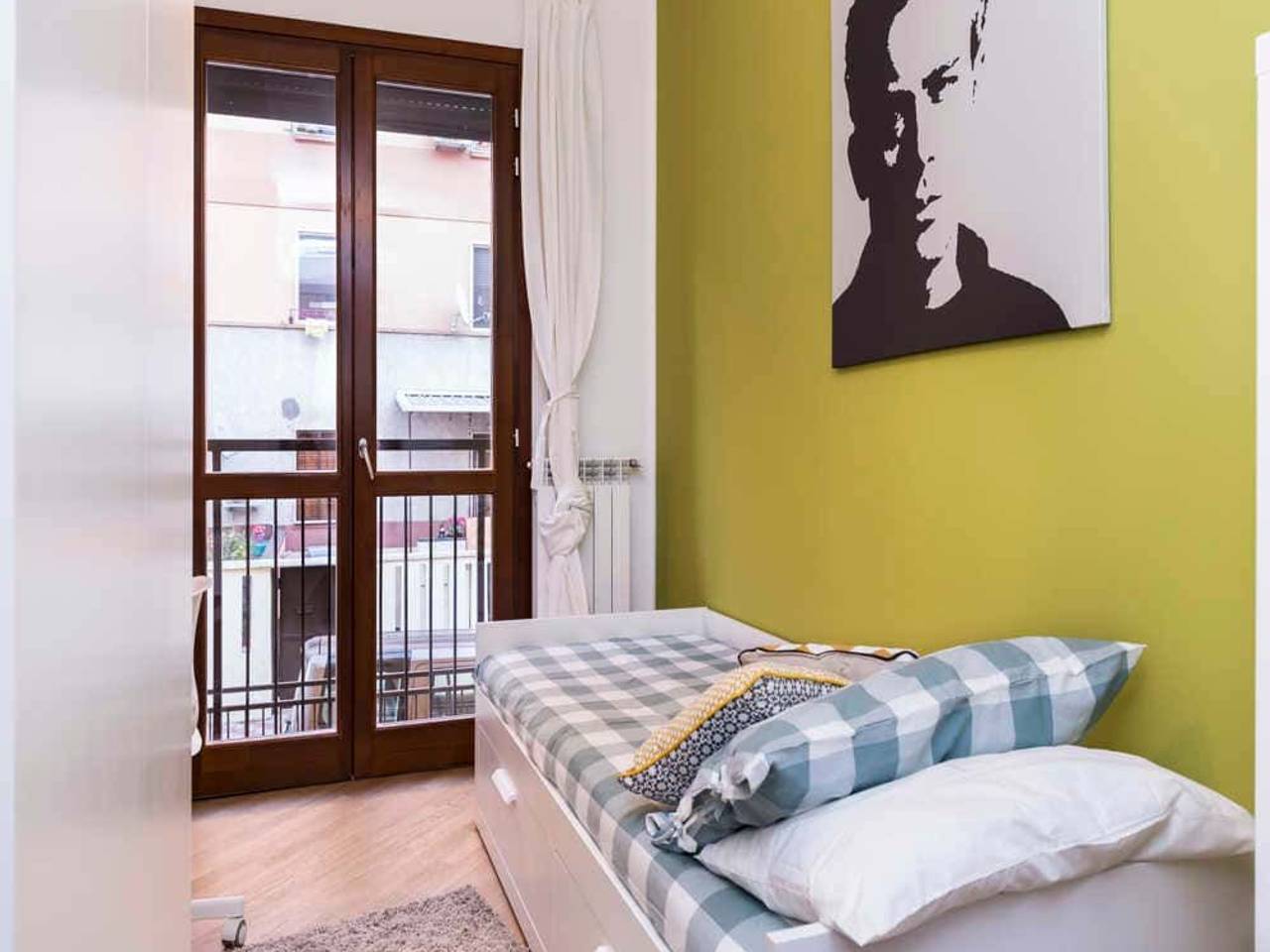 negozio in affitto a Milano in zona Piazzale Lodi