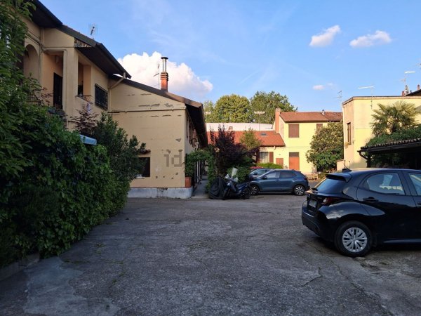 appartamento in affitto a Milano in zona Lorenteggio