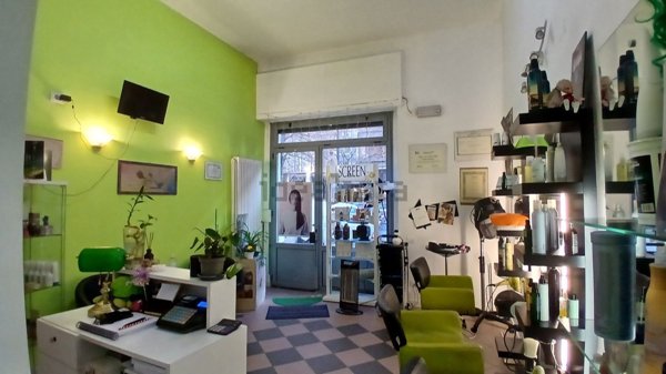 negozio in affitto a Milano