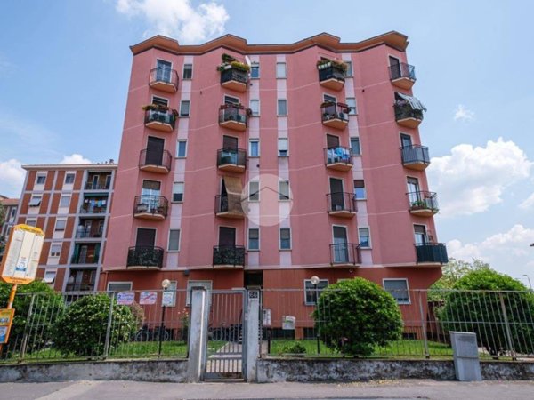 appartamento in affitto a Milano in zona Baggio