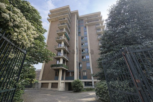 ufficio in affitto a Milano in zona Porta Genova