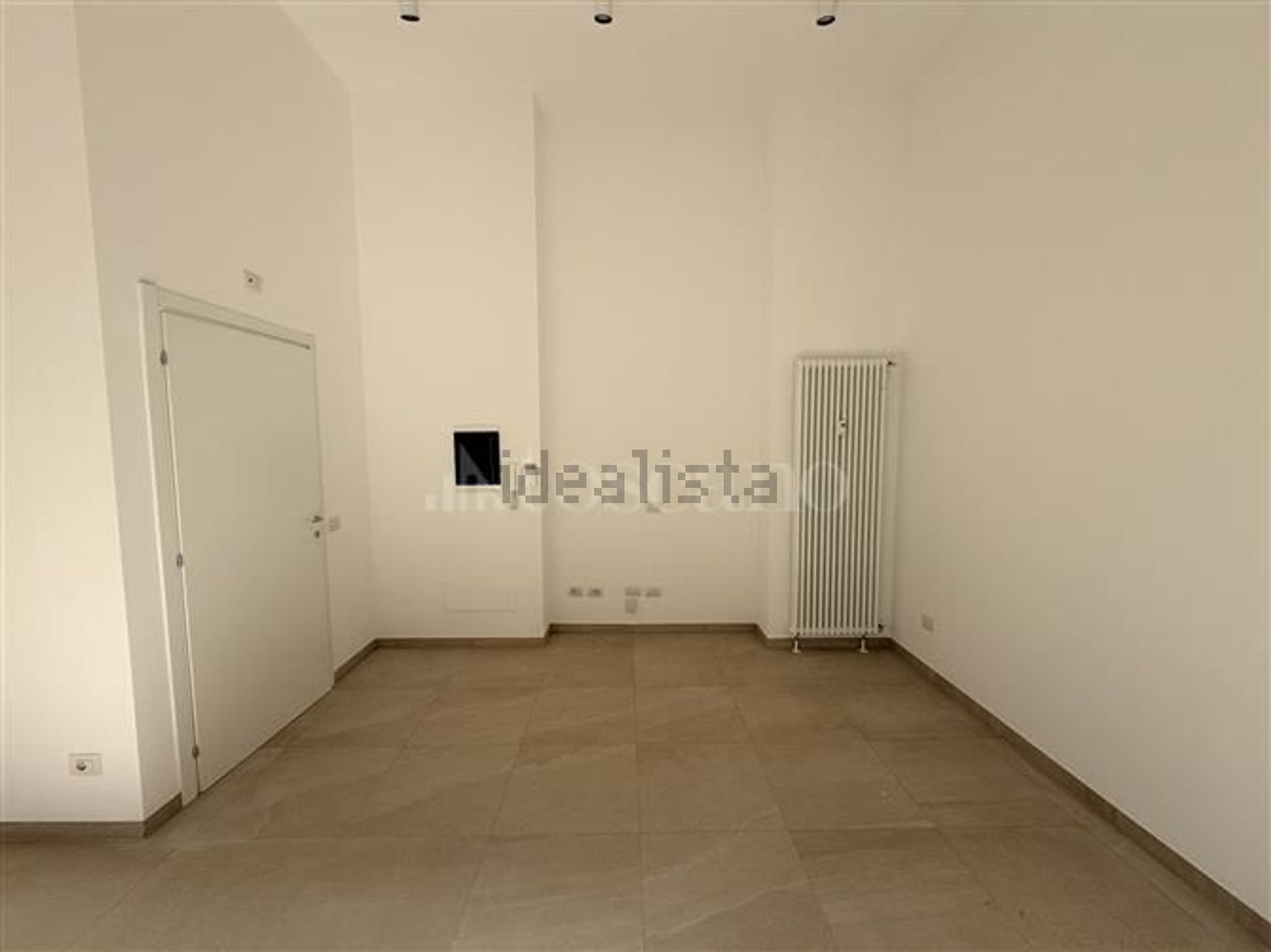 negozio in affitto a Milano