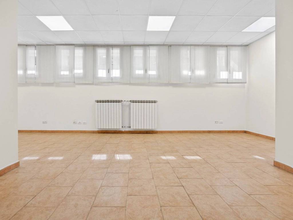 negozio in affitto a Milano