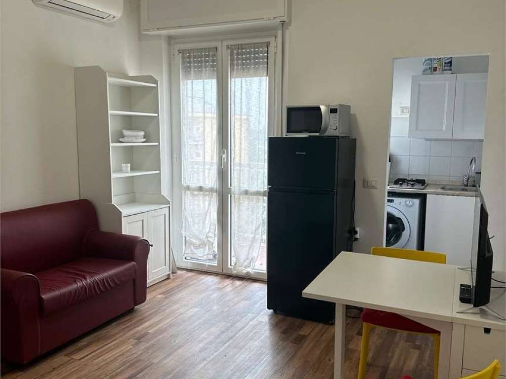 appartamento in affitto a Milano in zona Famagosta