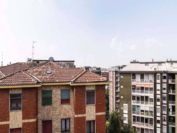 negozio in affitto a Milano in zona Lorenteggio