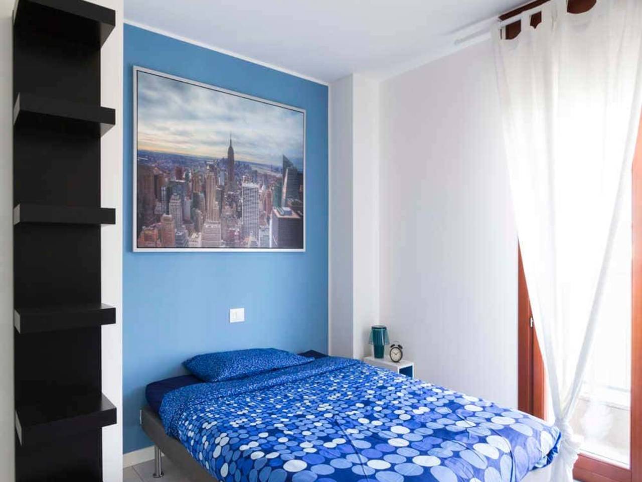 negozio in affitto a Milano in zona Lorenteggio