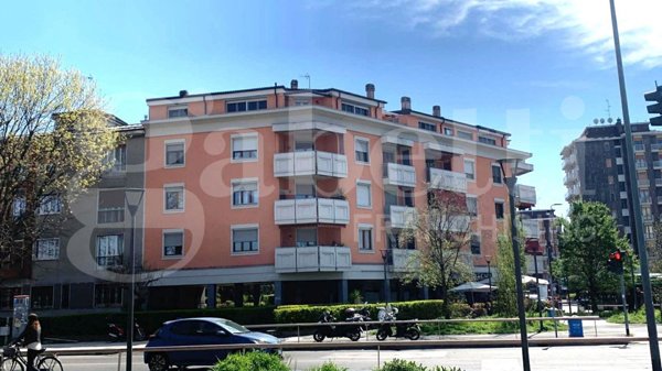 appartamento in affitto a Milano in zona Famagosta