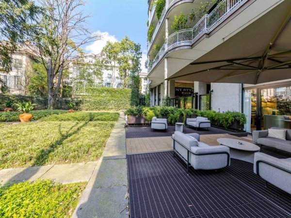 negozio in affitto a Milano