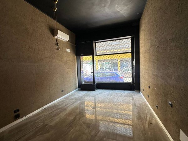 negozio in affitto a Milano