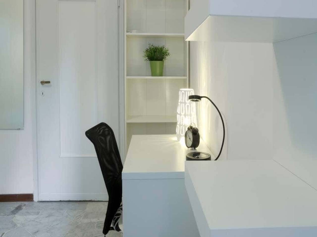 negozio in affitto a Milano in zona Lorenteggio