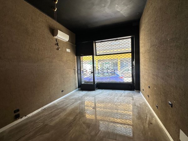 negozio in affitto a Milano