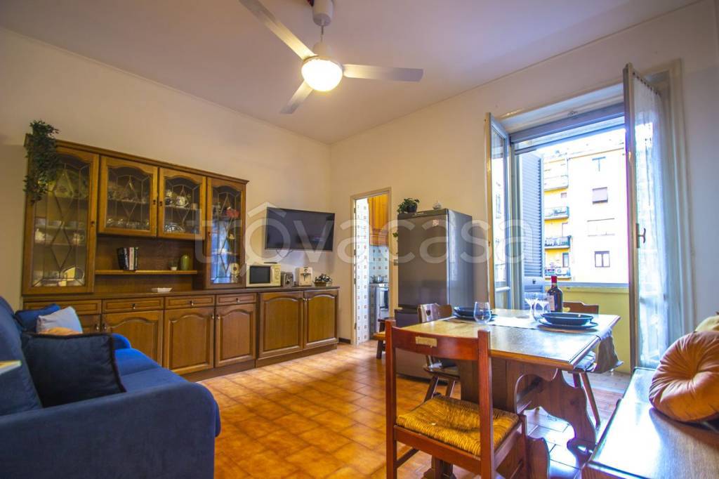 appartamento in affitto a Milano in zona Lorenteggio