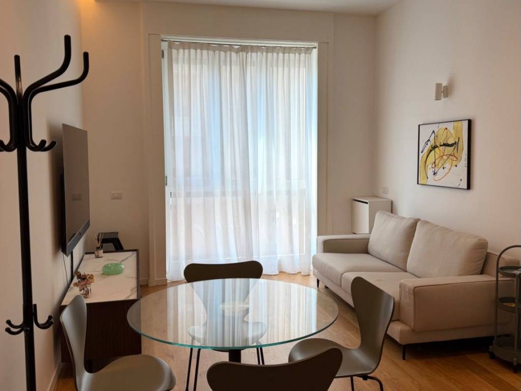 appartamento in affitto a Milano in zona Centro Direzionale