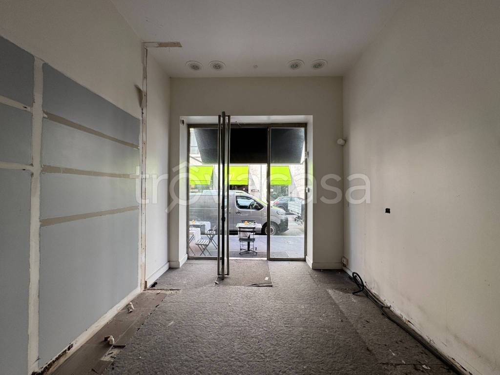 negozio in affitto a Milano