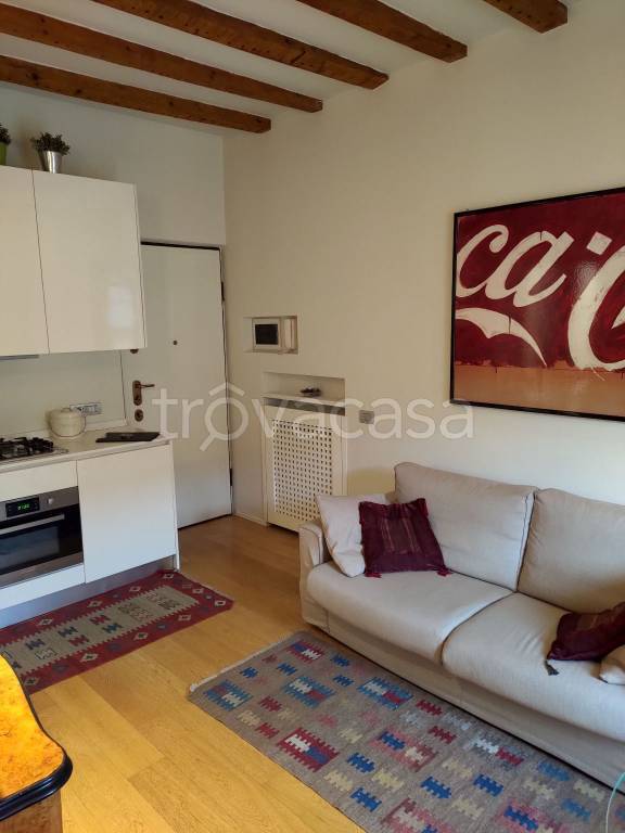 appartamento in affitto a Milano in zona Porta Genova