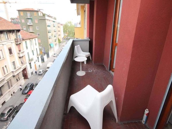 negozio in affitto a Milano in zona Famagosta