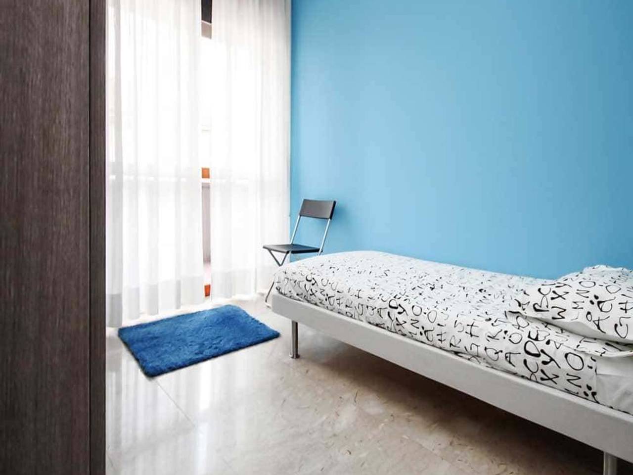 negozio in affitto a Milano in zona Famagosta