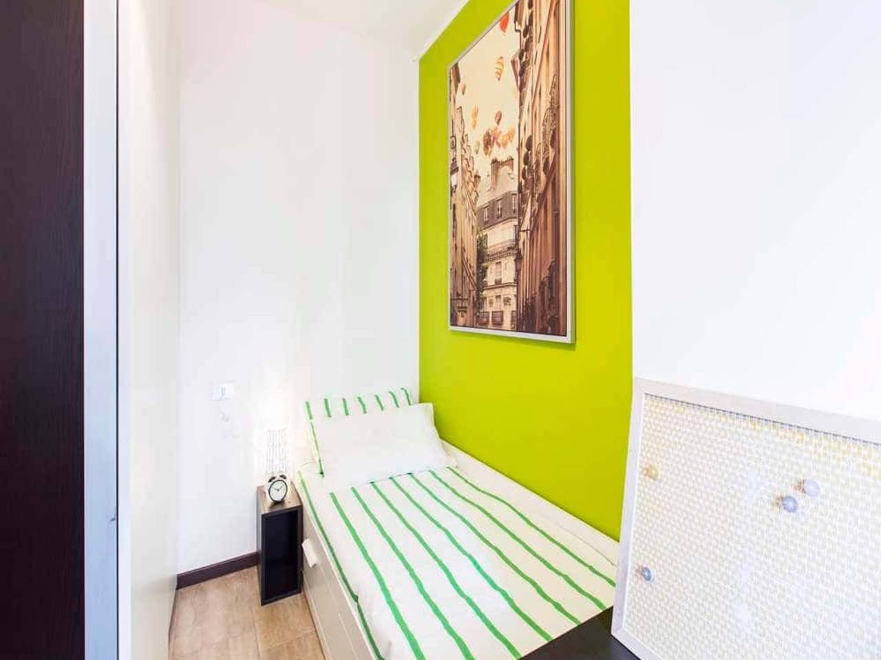 negozio in affitto a Milano in zona Lorenteggio