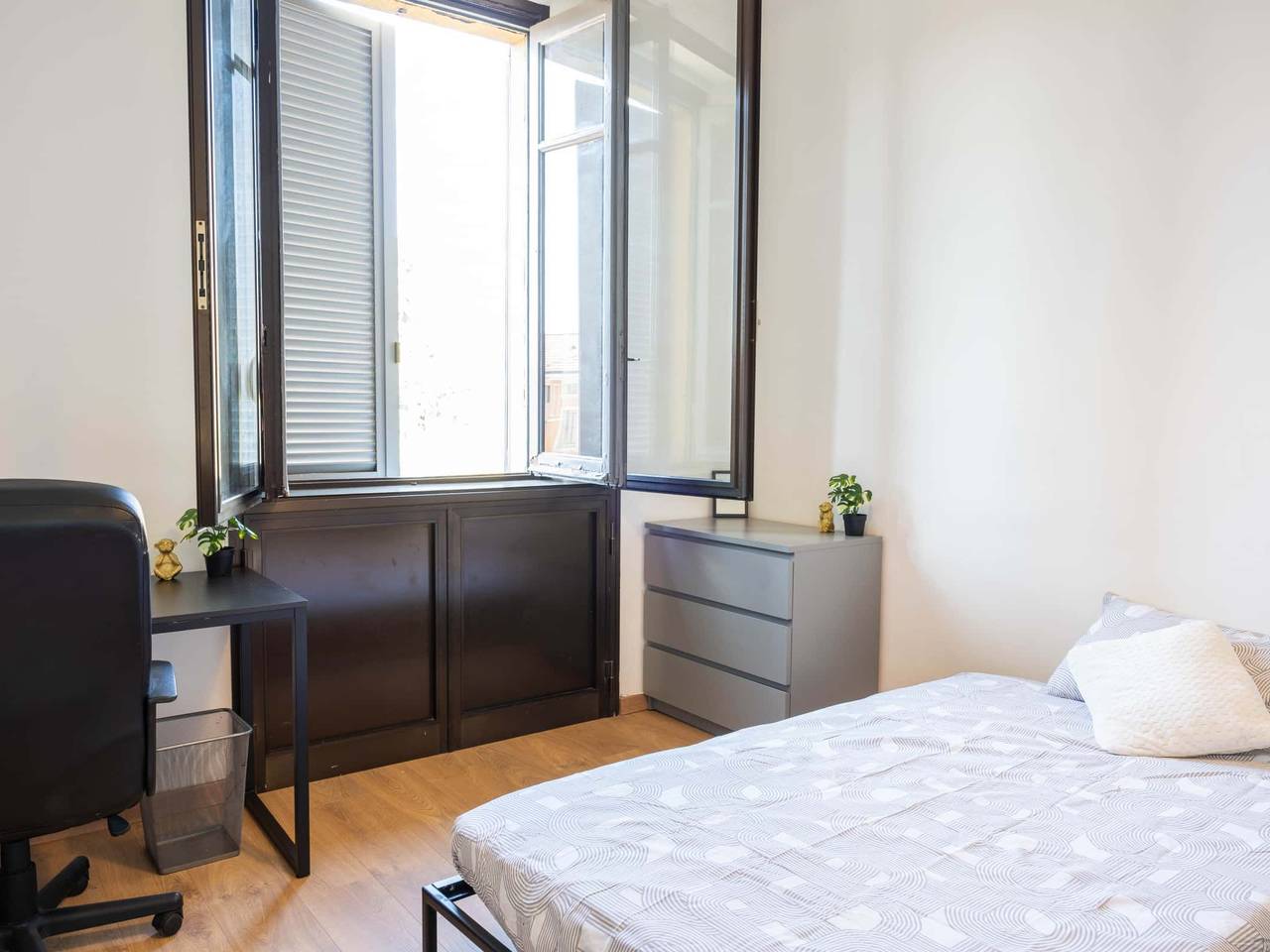 negozio in affitto a Milano in zona XXII Marzo