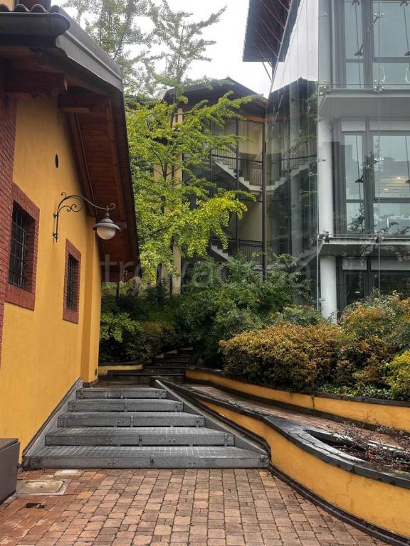 negozio in affitto a Milano