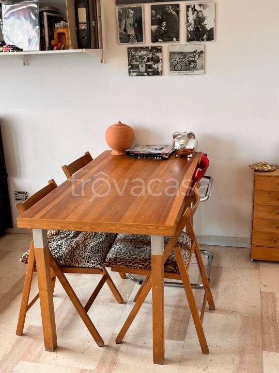appartamento in affitto a Milano in zona Famagosta