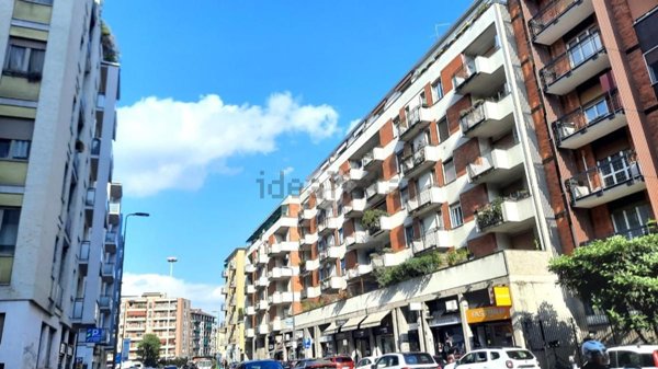 negozio in affitto a Milano