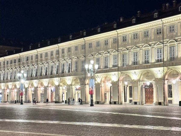 negozio in affitto a Milano