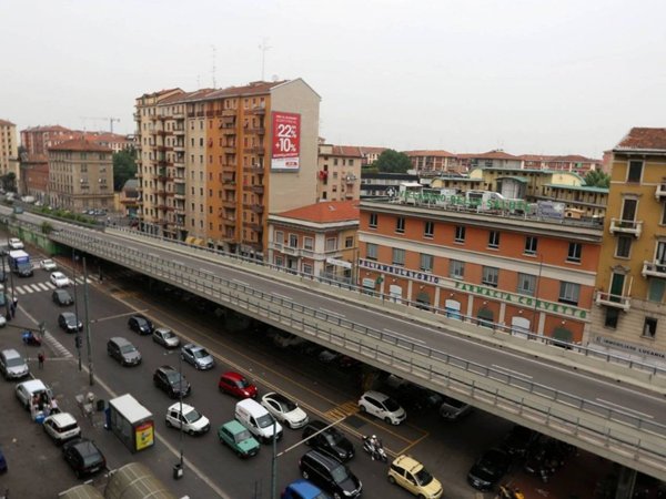 negozio in affitto a Milano in zona Piazzale Lodi