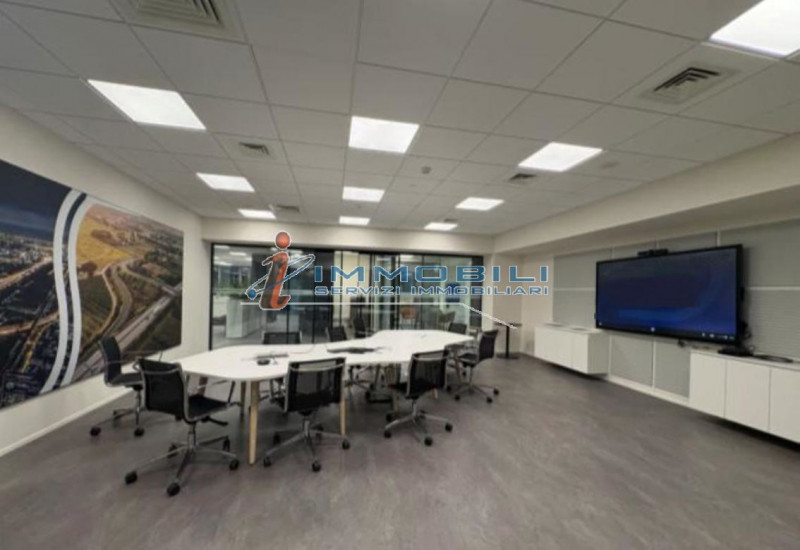 ufficio in affitto a Milano in zona Centro Direzionale