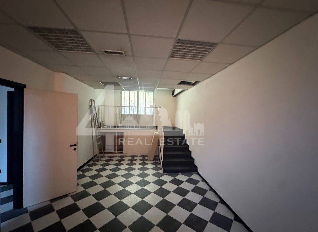 negozio in affitto a Milano in zona Maggiolina