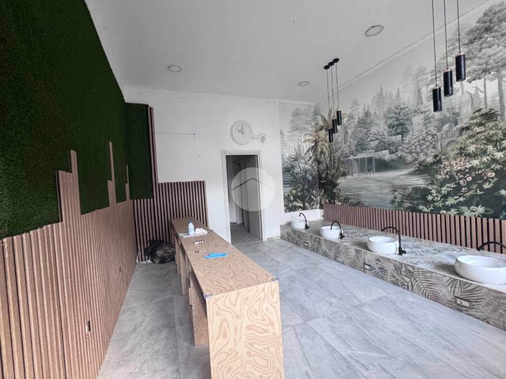 negozio in affitto a Milano in zona Rogoredo