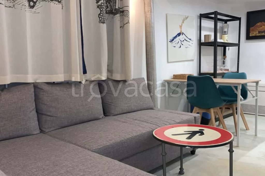 appartamento in affitto a Milano in zona Sant'Ambrogio